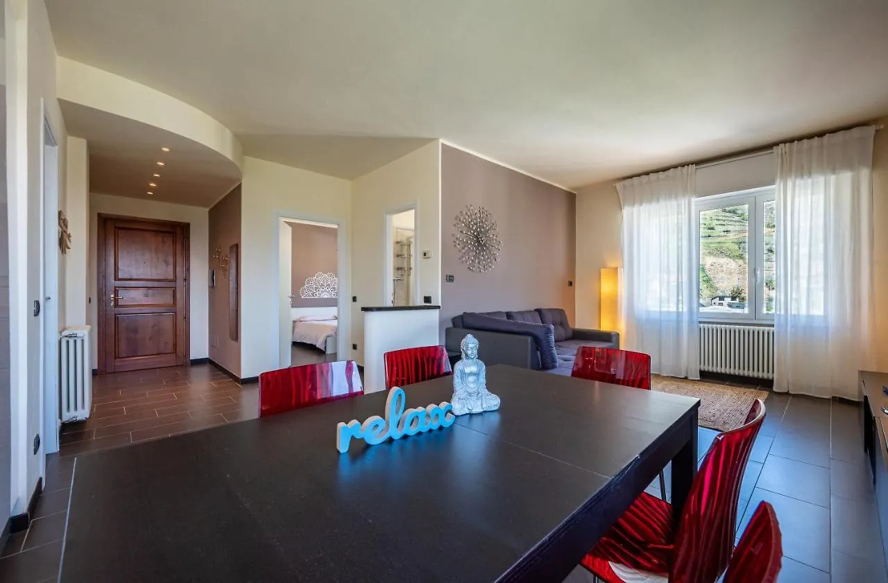 Nymphs Of Lake Como, House Of Harmony - Lake View Apartment Dongo
