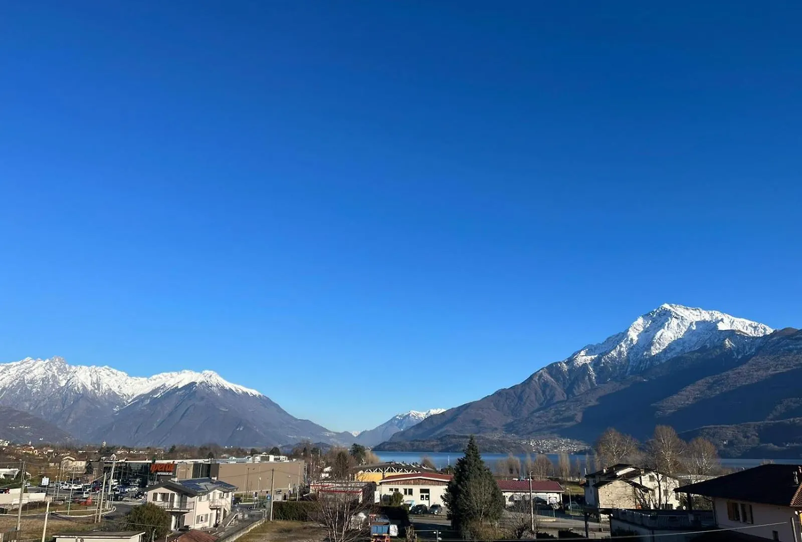 Nymphs Of Lake Como, House Of Harmony - Lake View Apartment Dongo